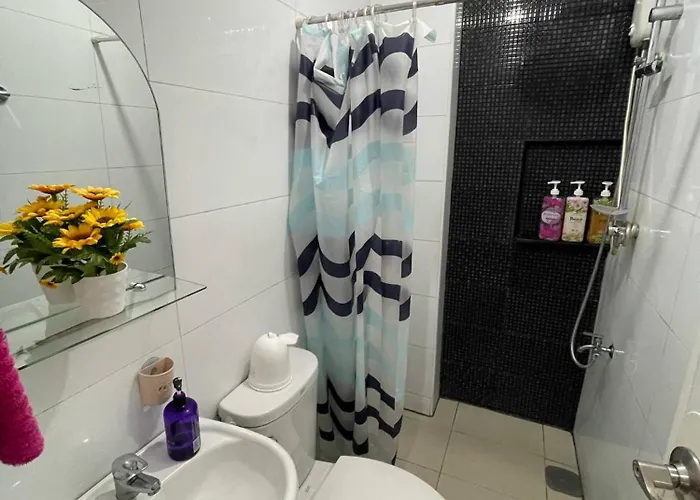 Aparthotel 19f W Nflix & Balcony Near Rob, Pgh, Acc Usm&slmc Manila
